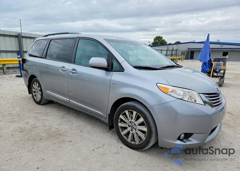 2016 Toyota Sienna Xle z USA, uszkodzony, nr VIN 5TDDK3DC5GS132406